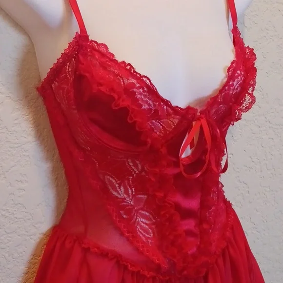 Sugar Thrillz Red Scarlet Lace Lingerie Size Medium - Picture 3 of 12